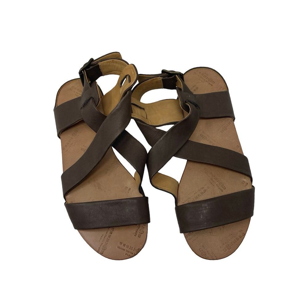 MAISON MARTIN MARGIELA LINE 22 Criss-Cross Sandal
In brown leather sz 37 New